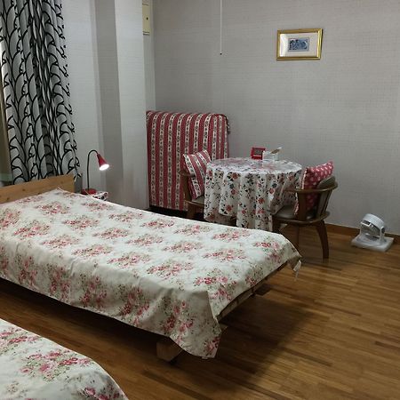 Ladies Inn Motomachi - Caters To Women Хита Екстериор снимка
